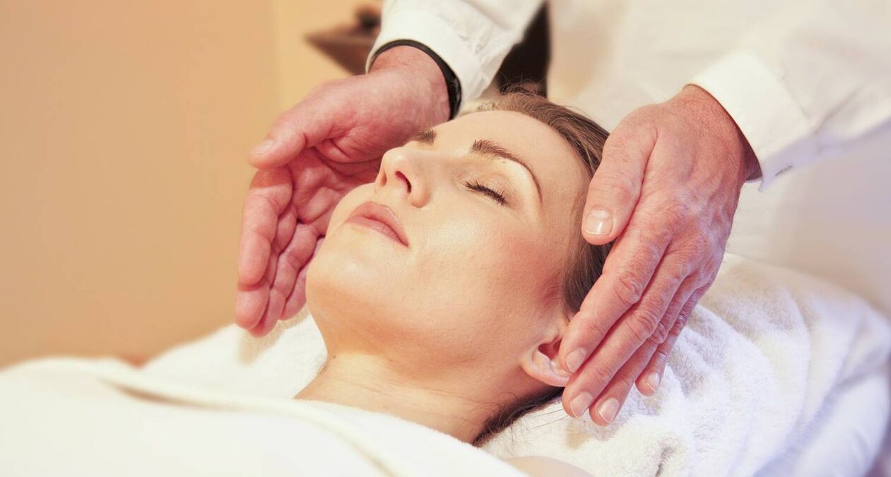 Contouring facial massage for rejuvenation